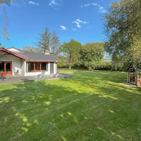 Дом отдыха Stunning In With Sauna