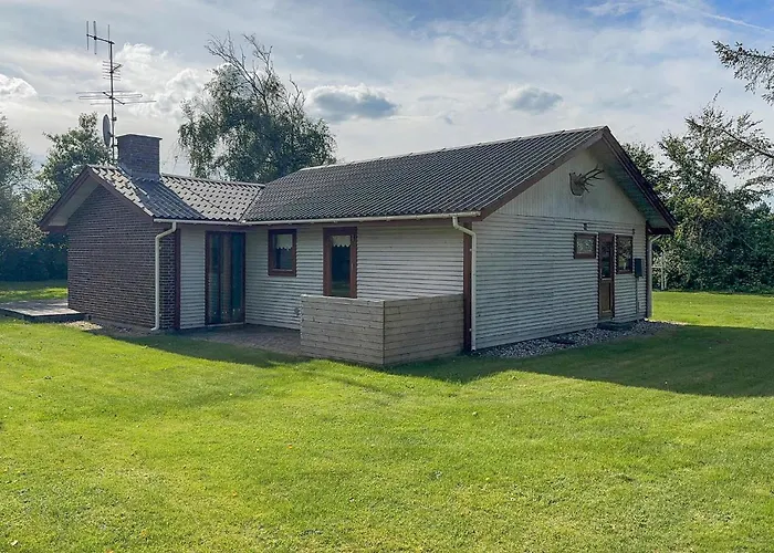 Stunning In With Sauna Tarm